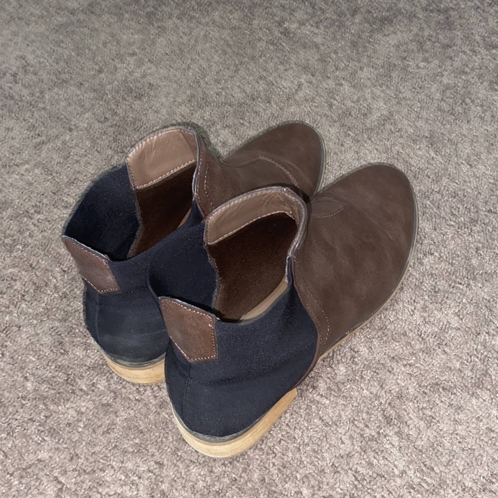 Ankle booties - Picture 2 of 2